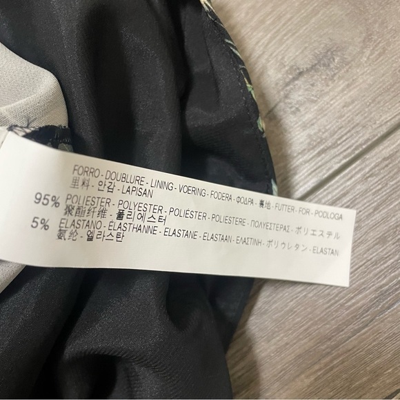 ZARA Woman Dress Plunging V Neck Sleeveless Fitted Black Floral Sz XS - Picture 8 of 9